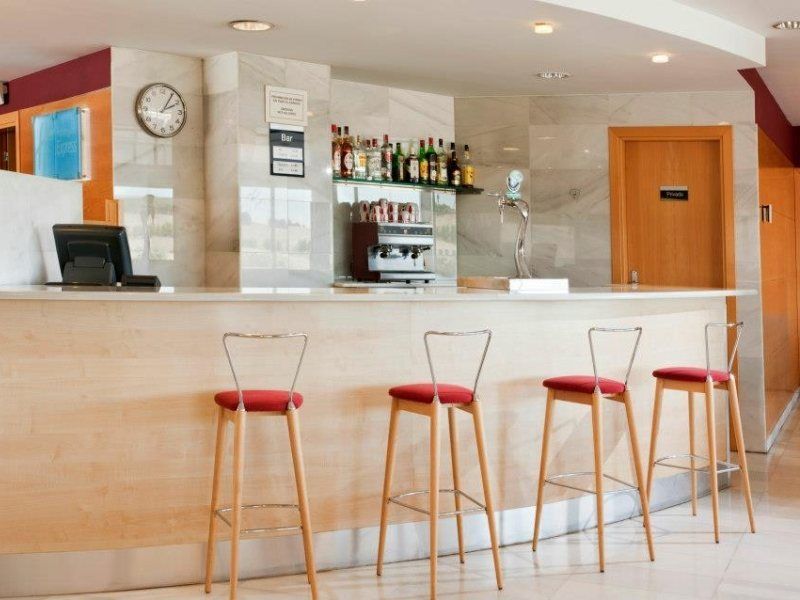 Hotel Holiday Inn Express Madrid-Rivas By Ihg Экстерьер фото